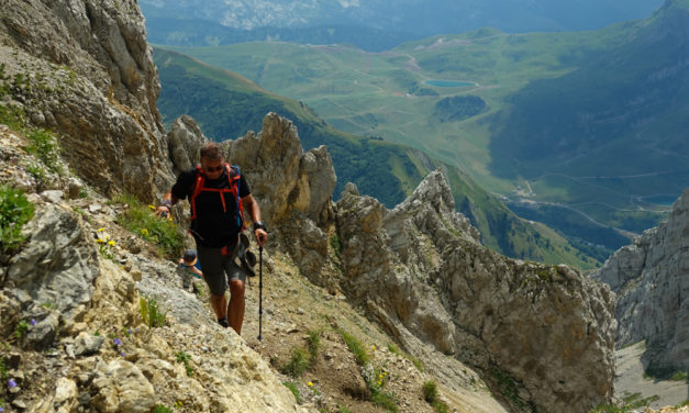 Col du Rasoir et l’aiguille verte 2045 m