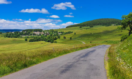 la route des Sucs , ces volcans endormis